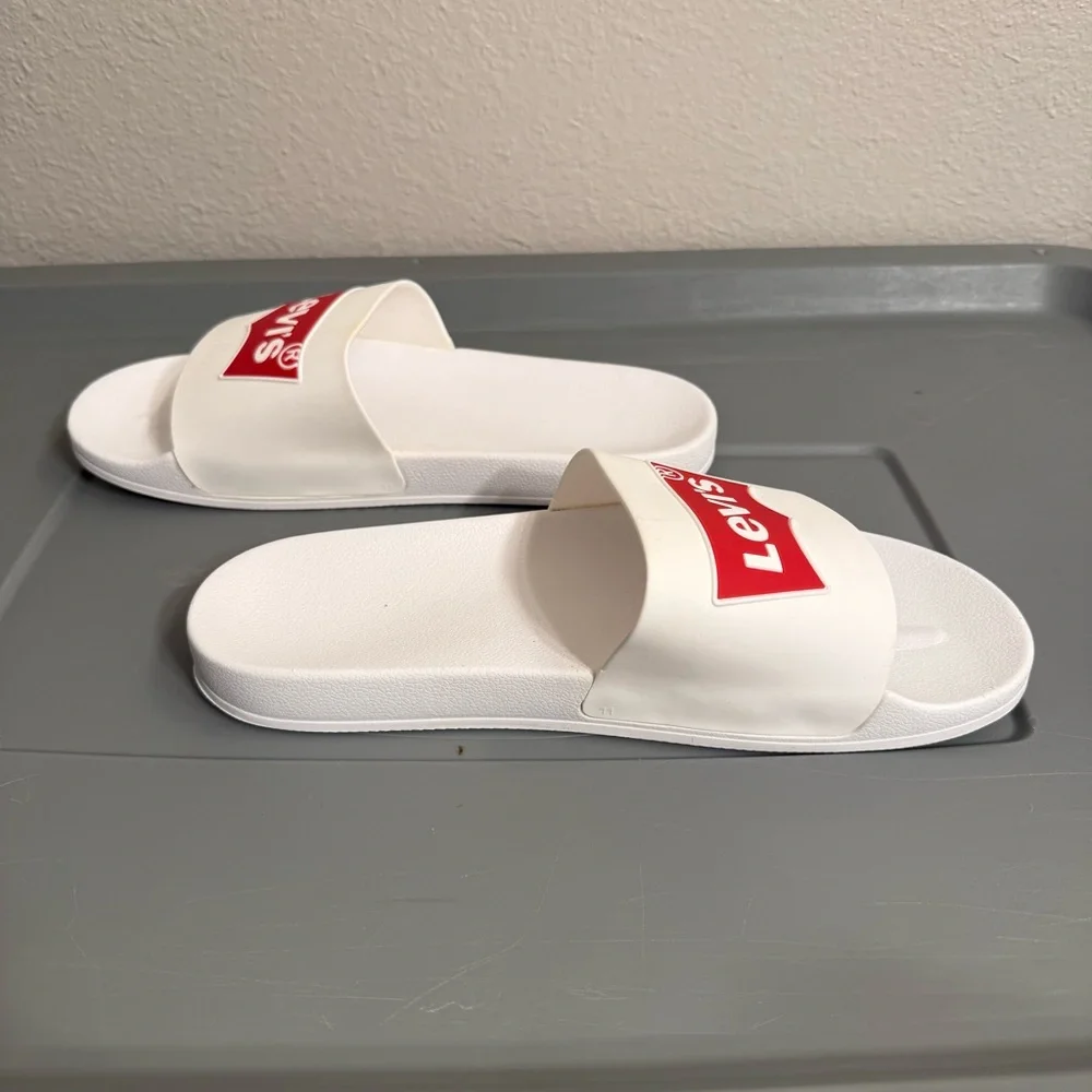 Levi's Red Logo White Slide Sandals